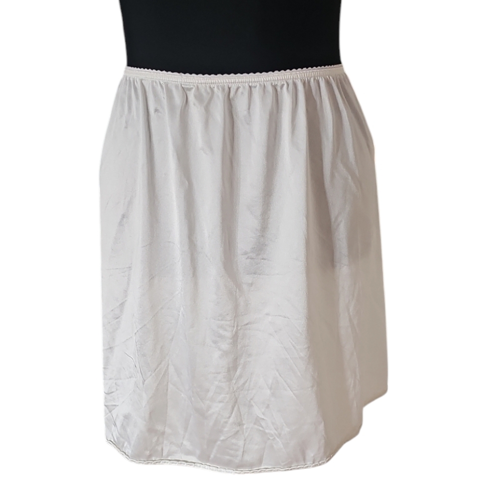 Bali Vintage White Half Slip Skirt Women's Vintage Size Medium